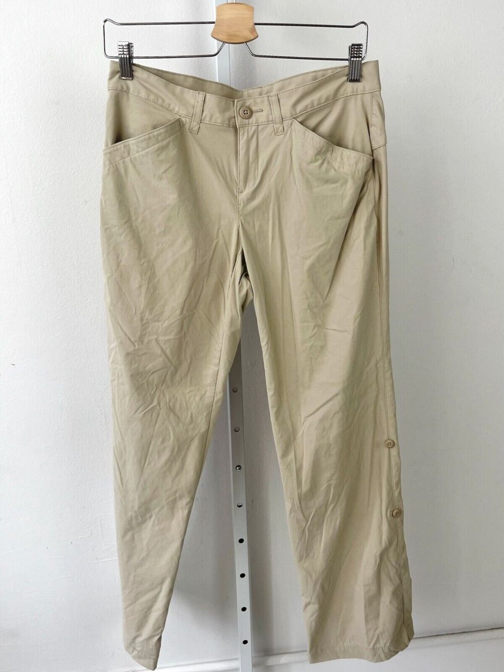 EDDIE BAUER Womens 4 Roll Up Pants Stretch Zipper Pockets Nylon Hike Camp Tan